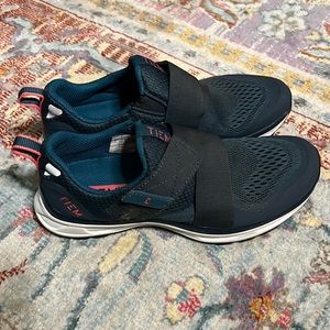 Tiem Slipstream Size 8 Cycling Shoes